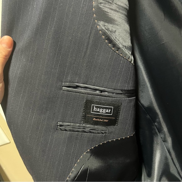 Haggar Men’s solid Blazer - Picture 6 of 10